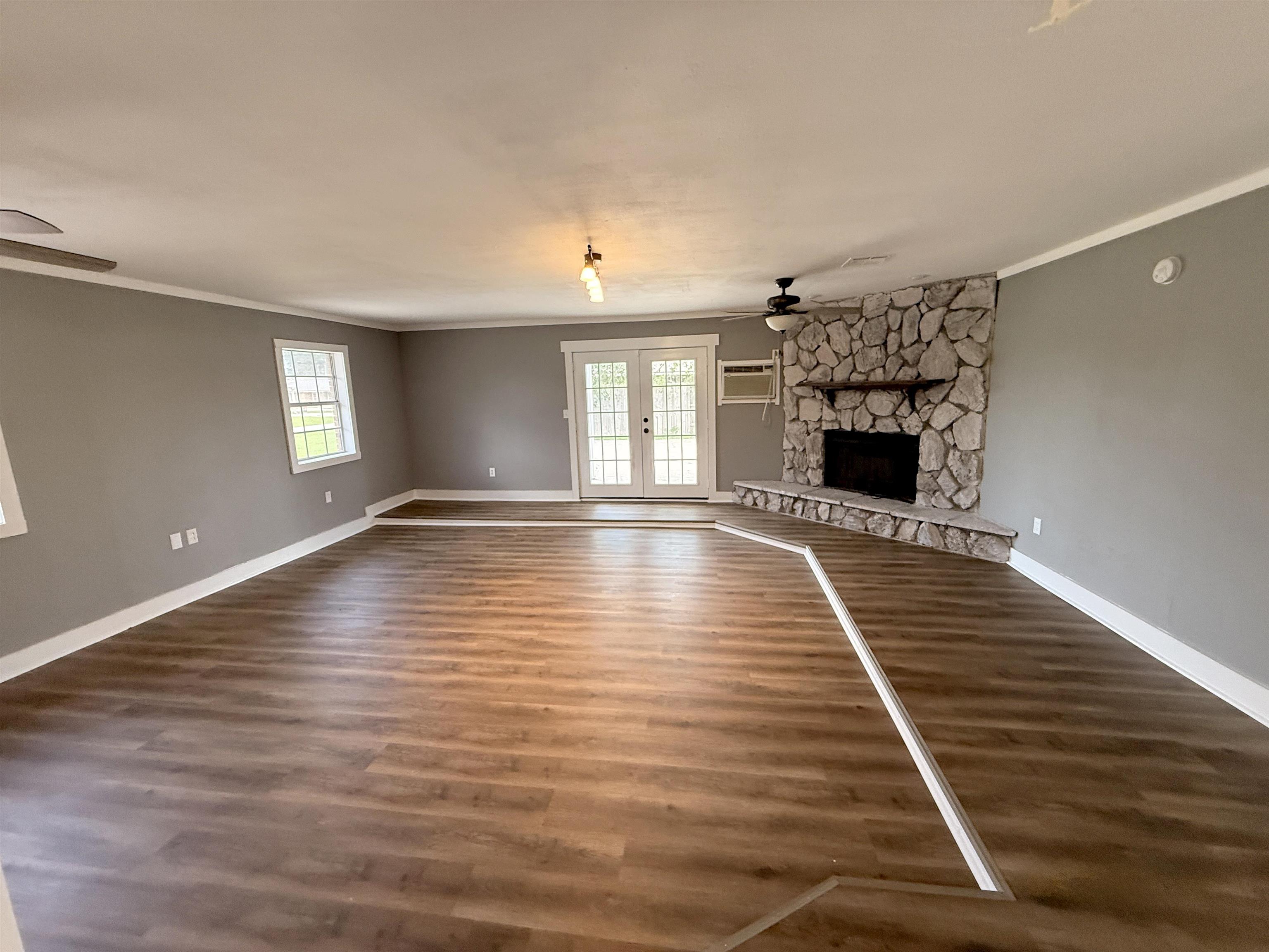 314 Lark Dr