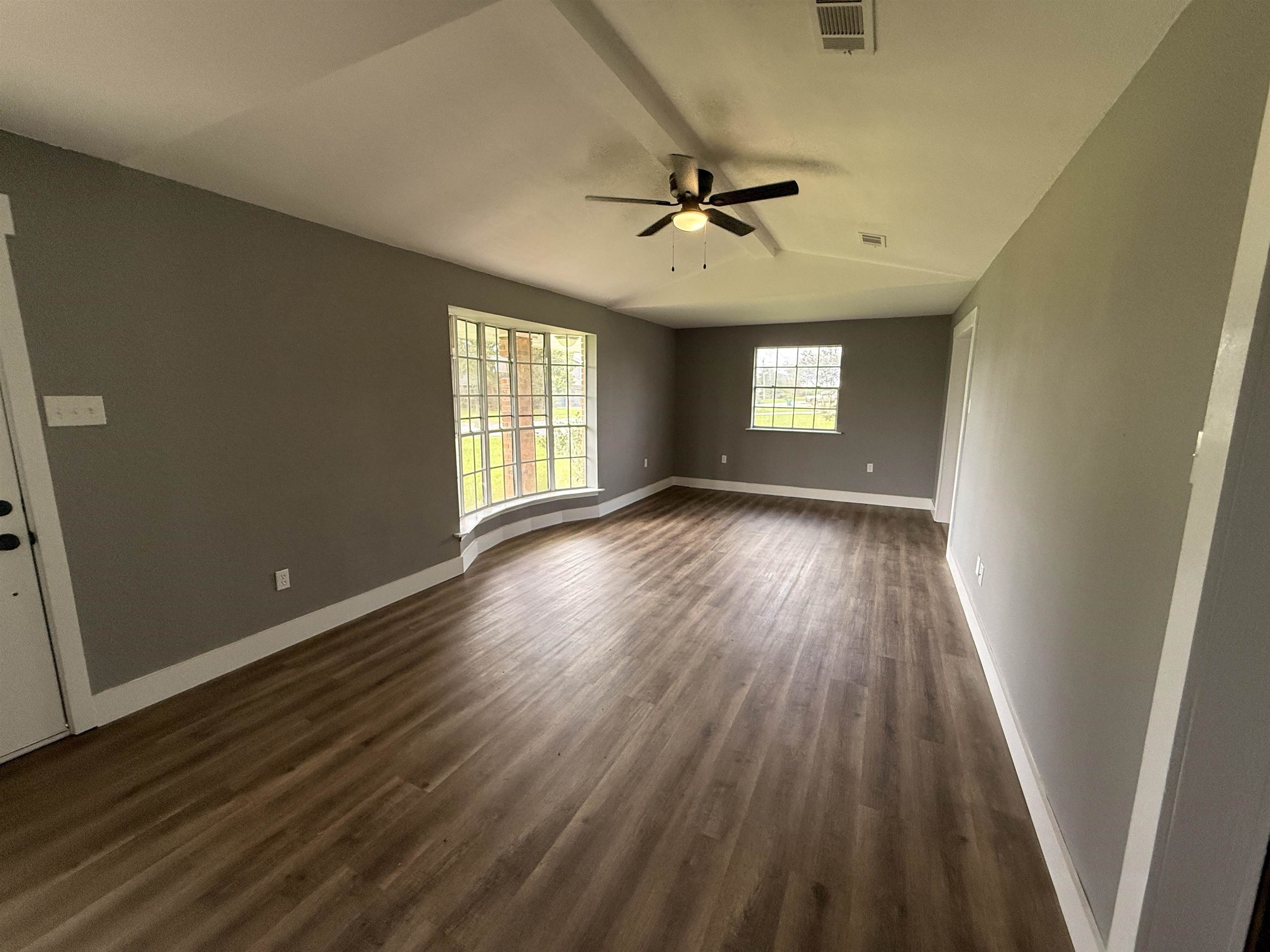 314 Lark Dr