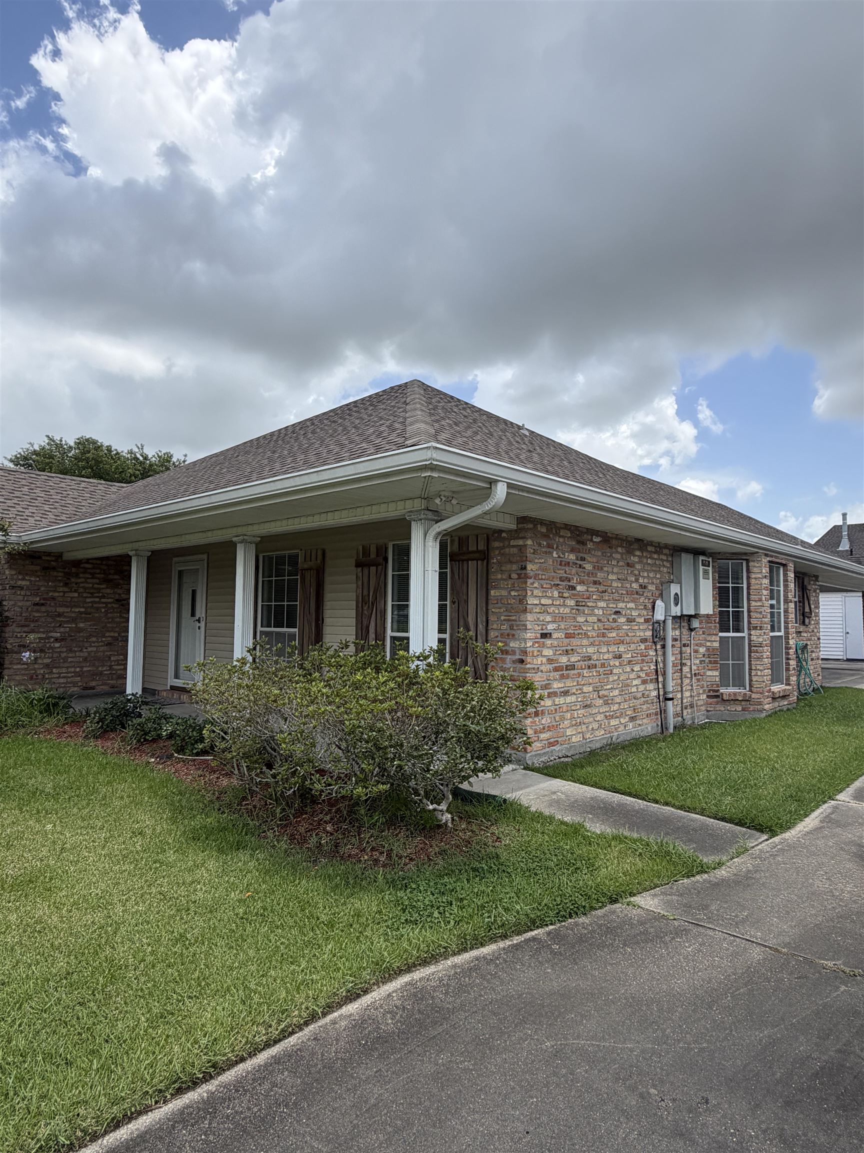 54 Cobblestone East