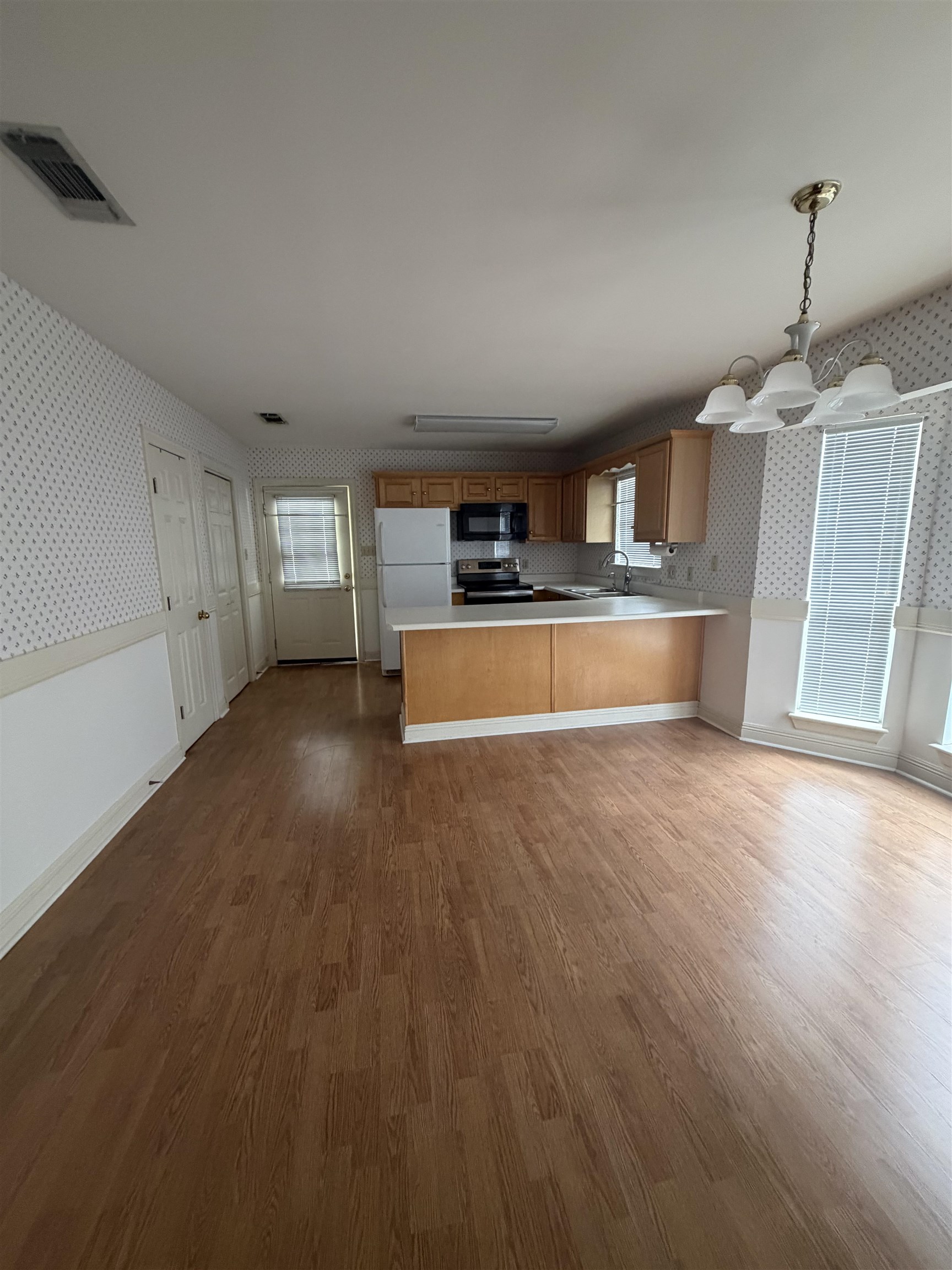 54 Cobblestone East