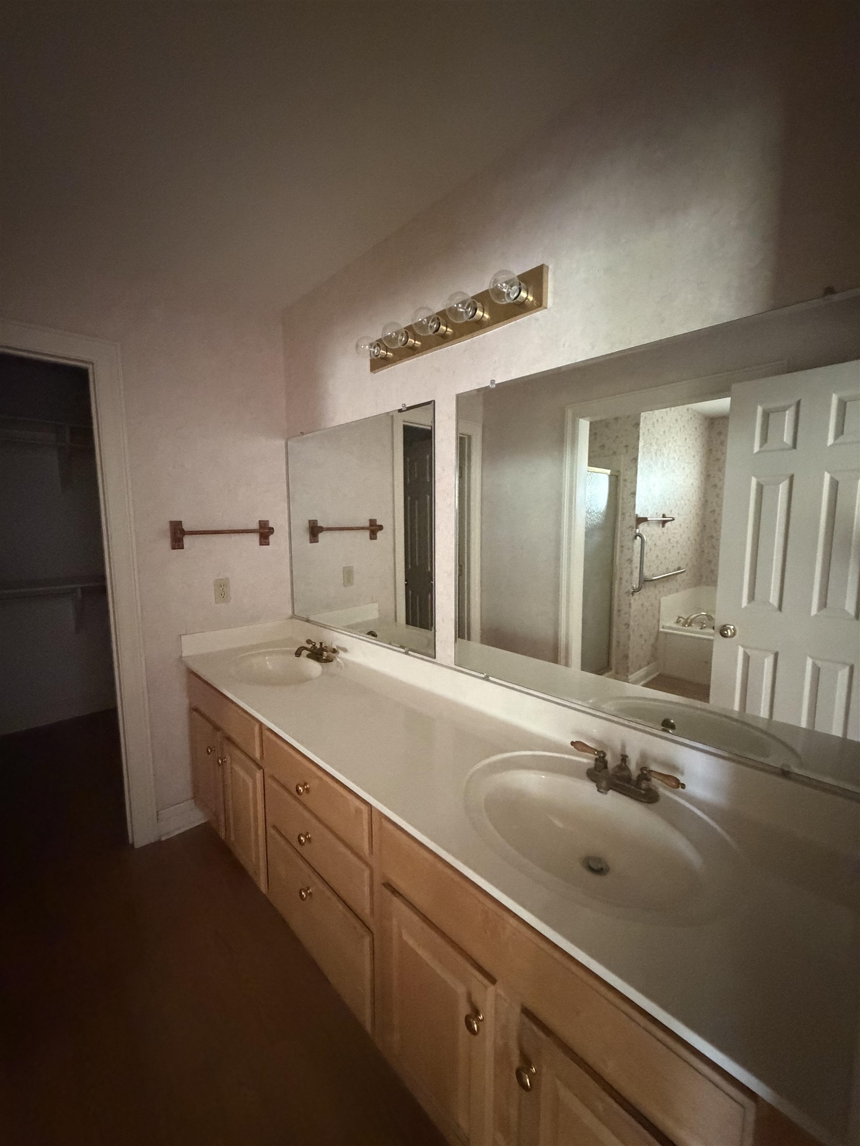 54 Cobblestone East