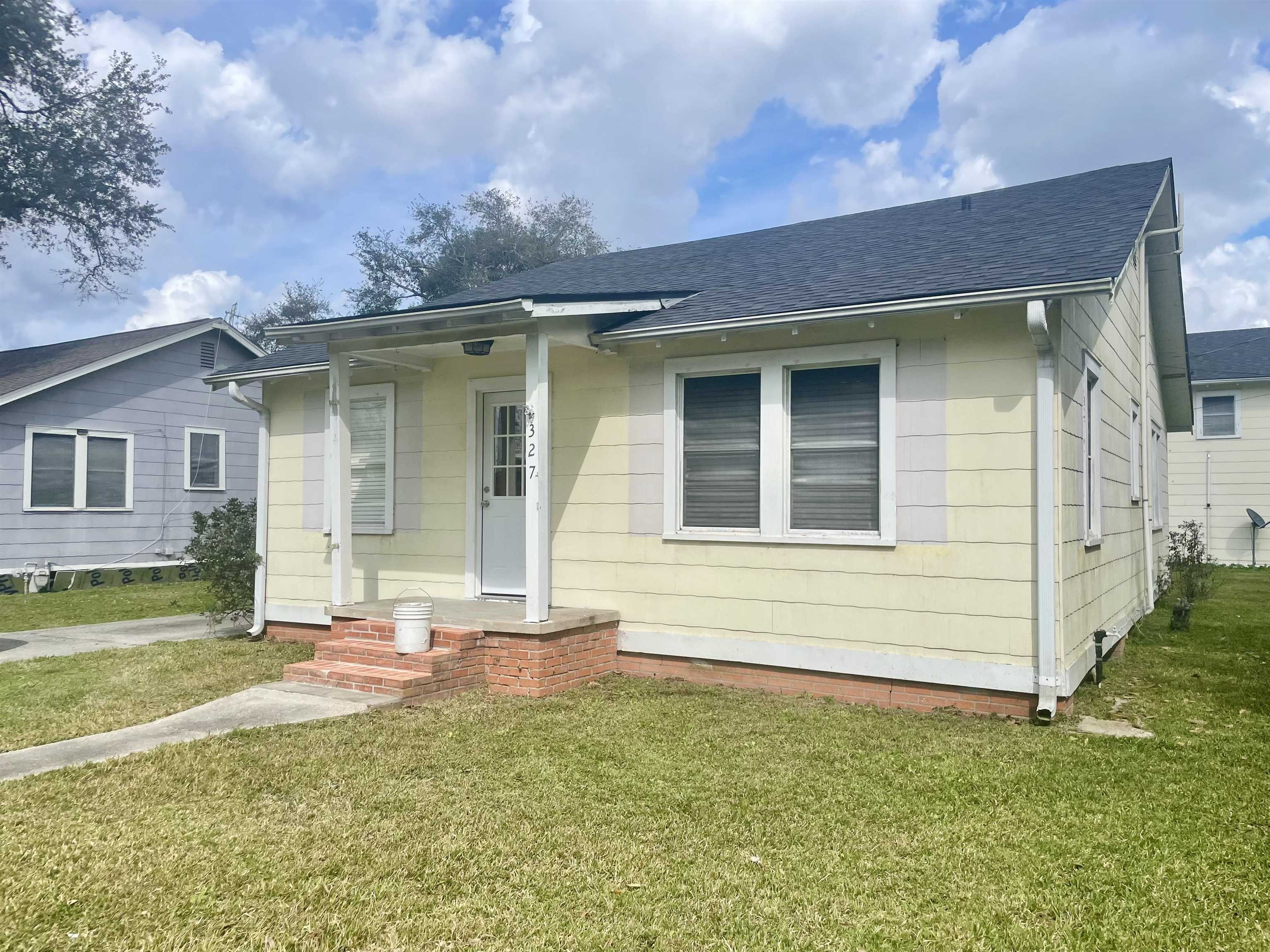 327 Morningside Dr