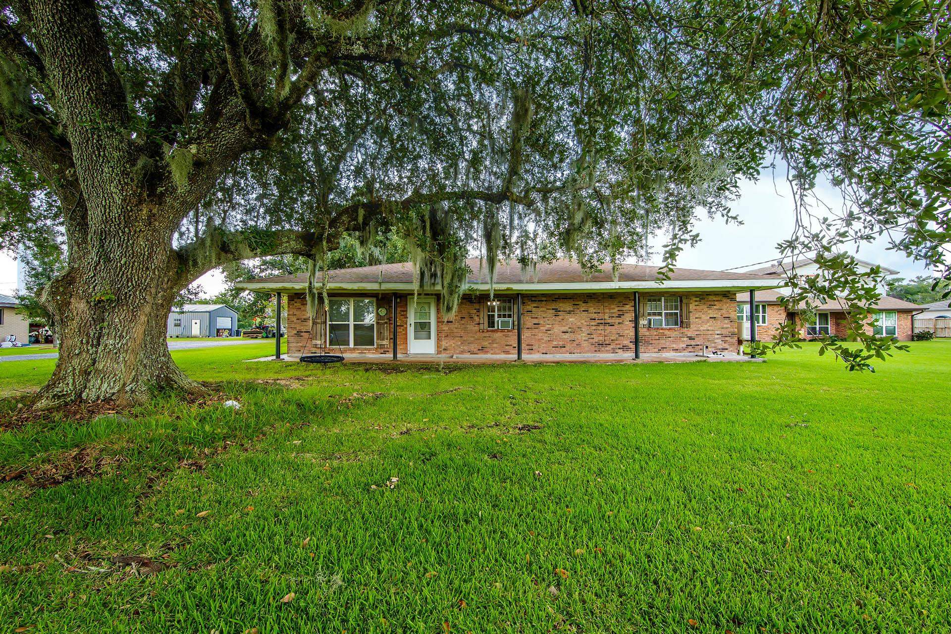 673 Bayou Blue Rd