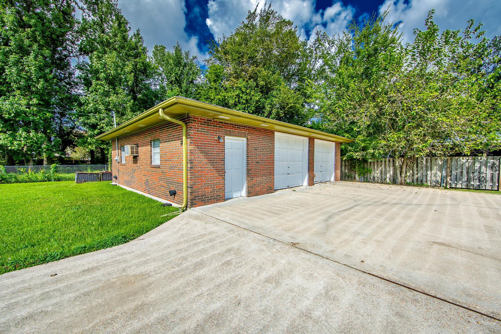 3404 Wakefield Ave