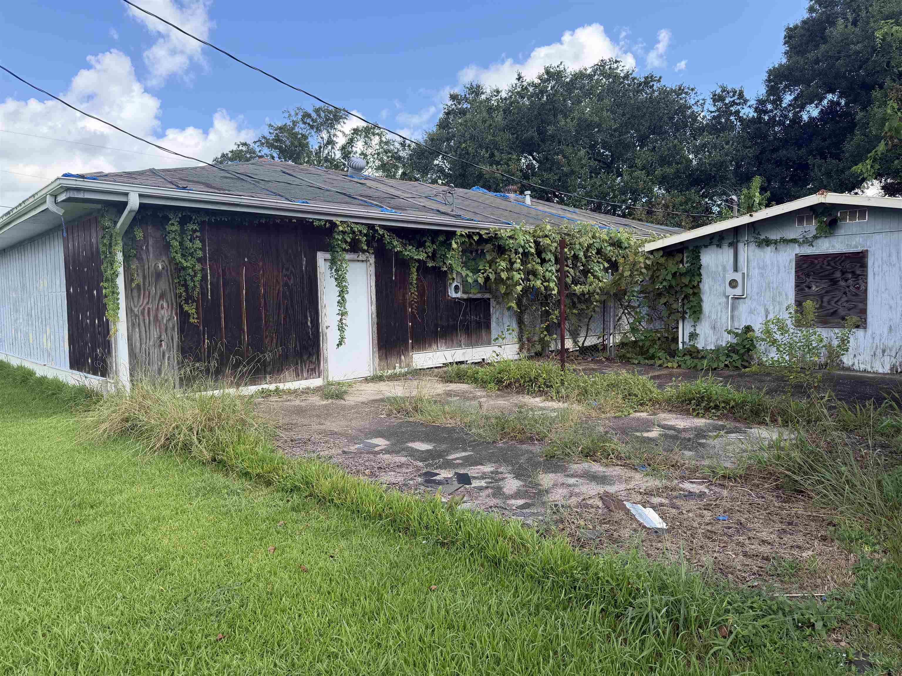 1218 Roberts Dr