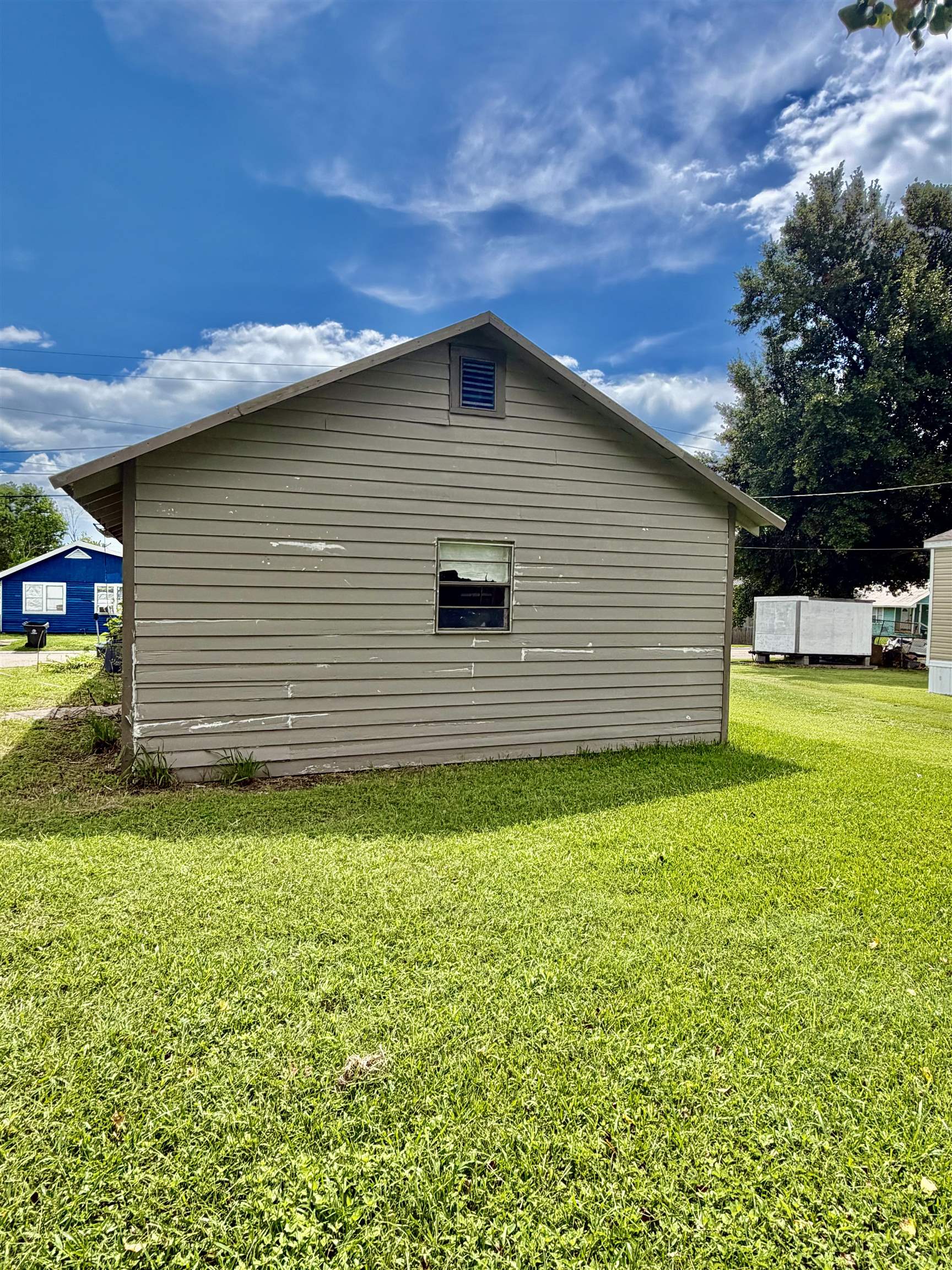 266 Pontiff Street