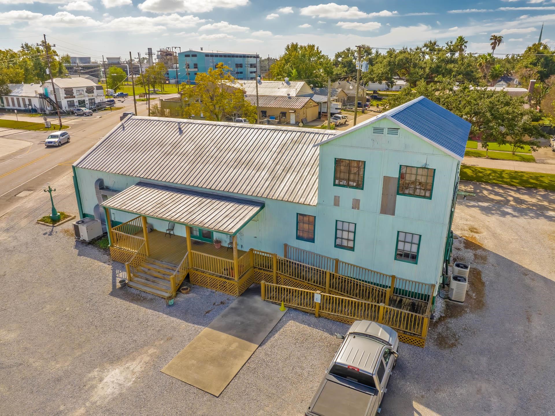 1422 Barrow St