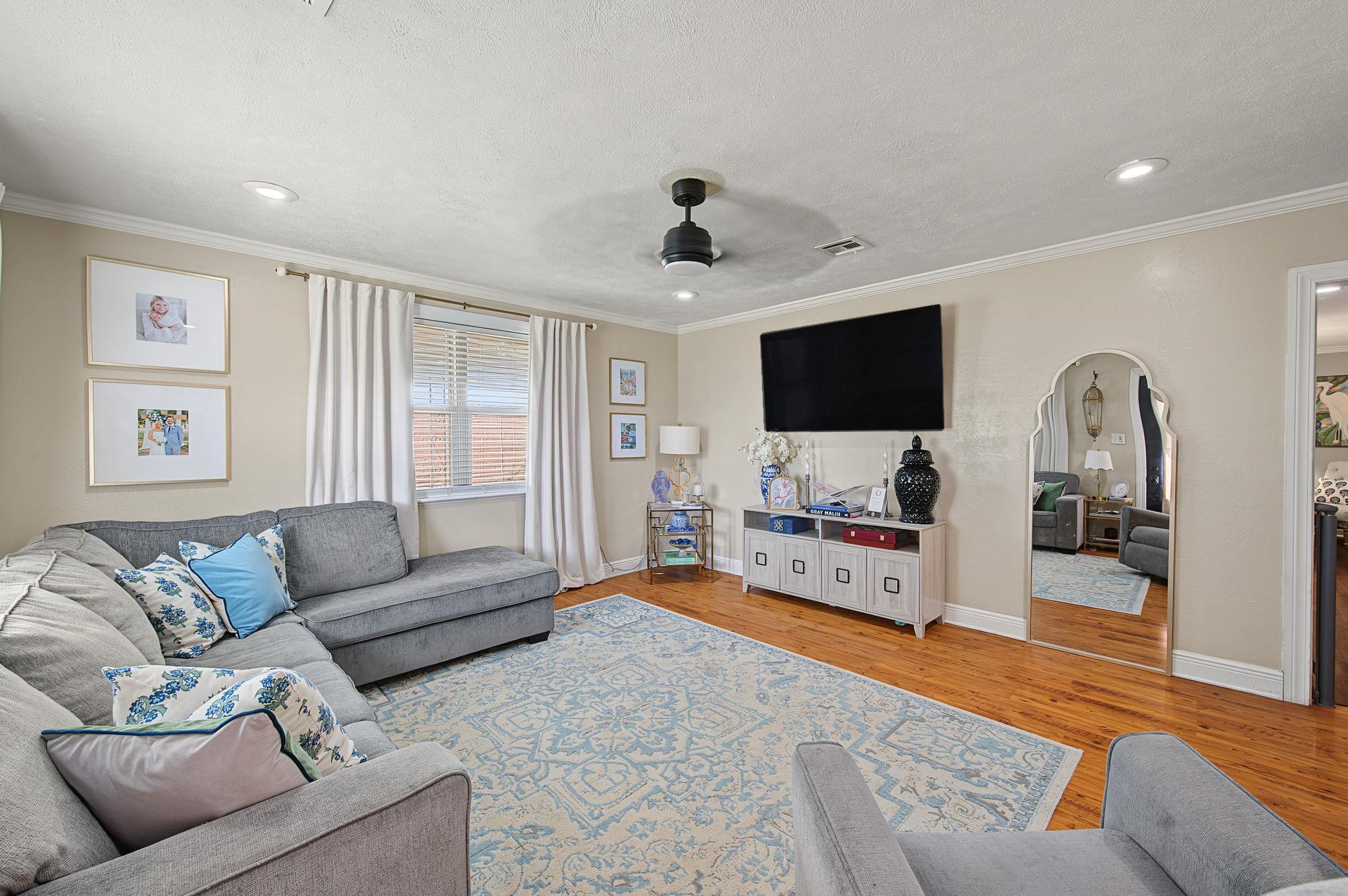 307 Harding Dr