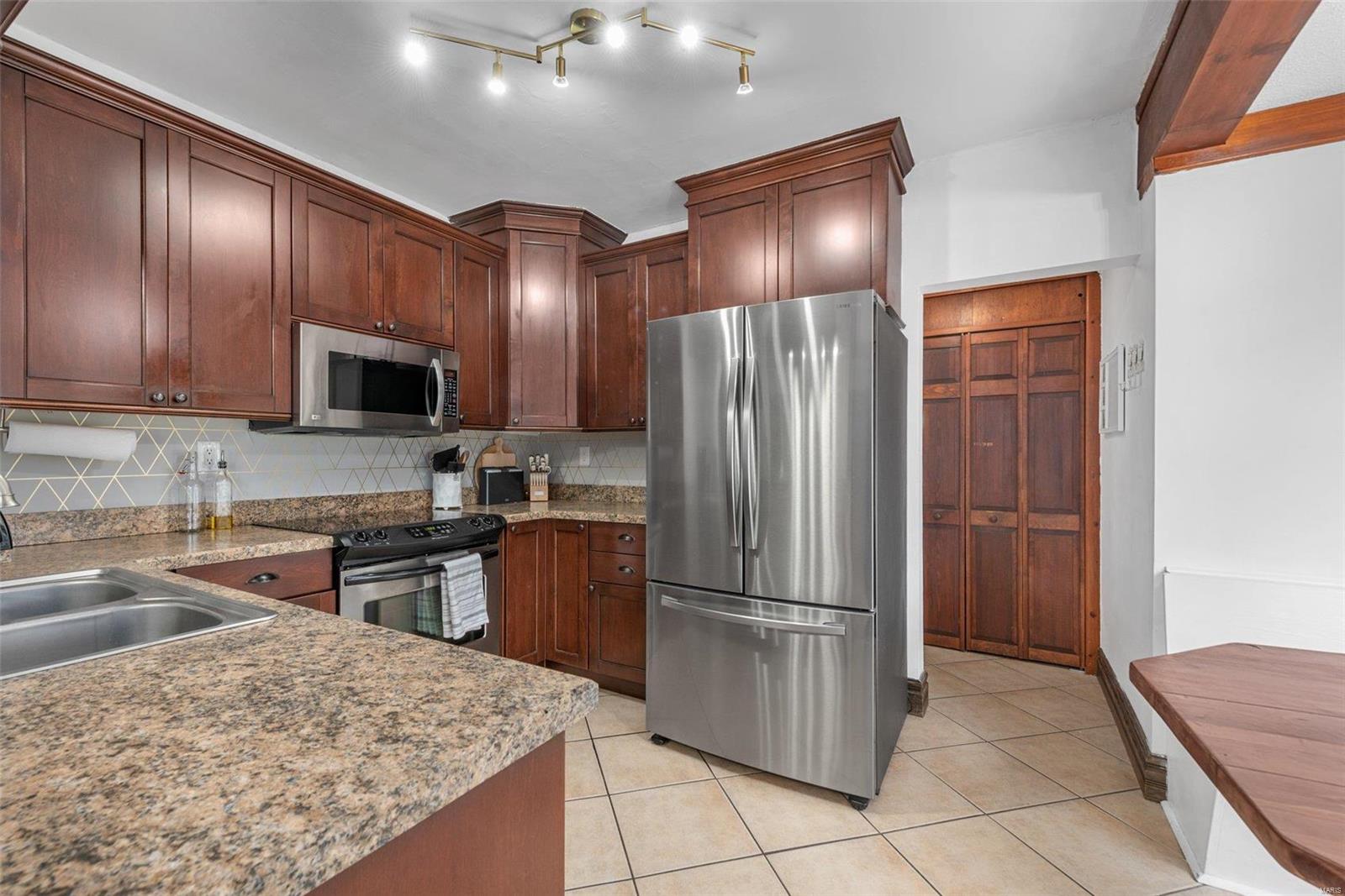 2103 W Randolph Street