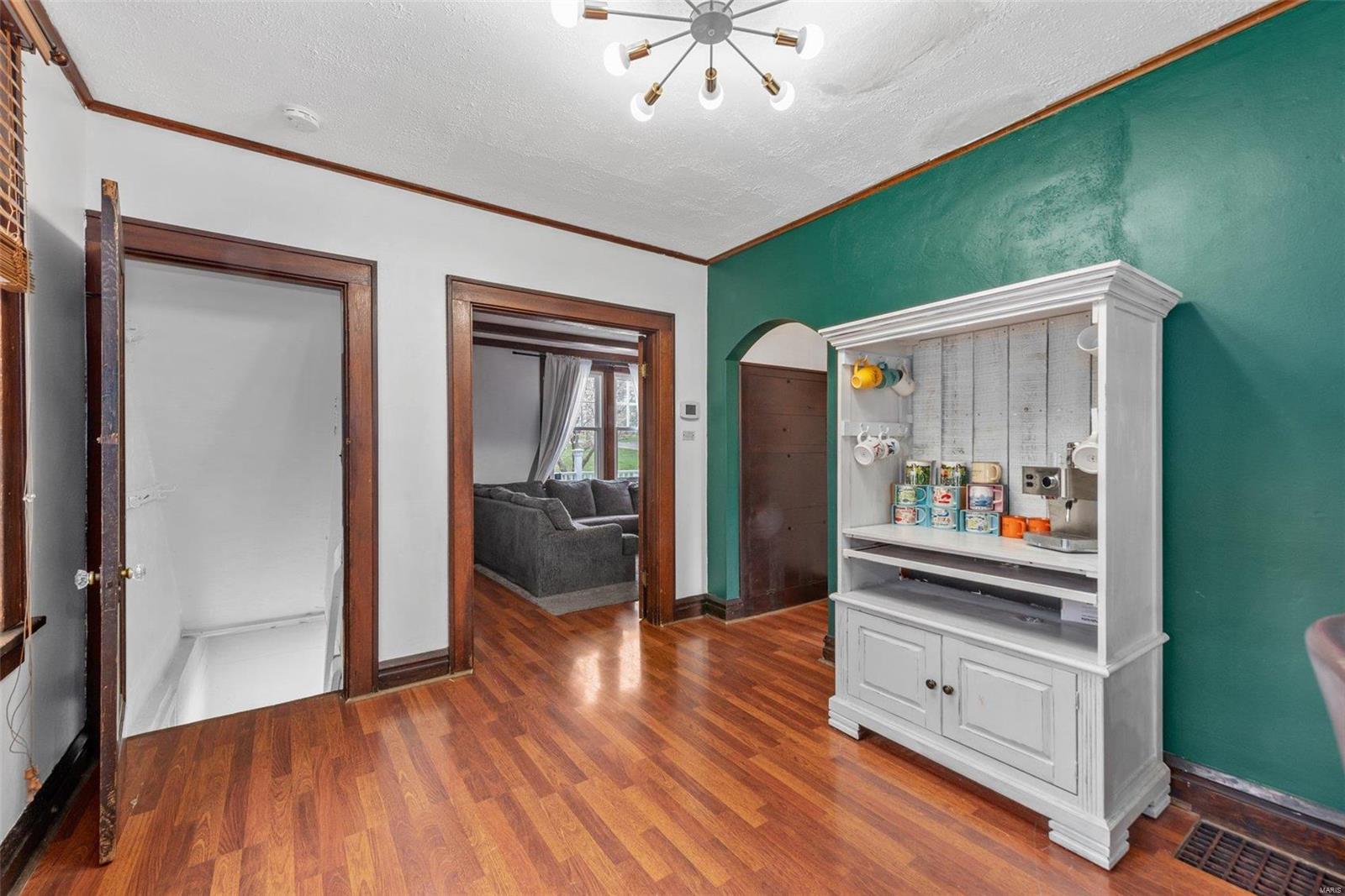 2103 W Randolph Street