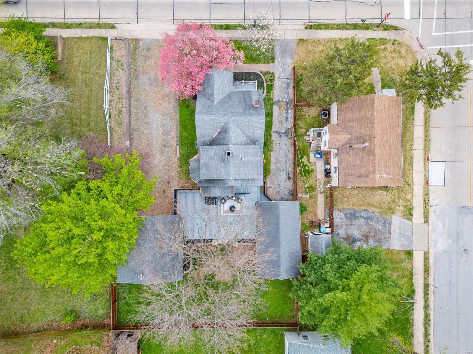 2103 W Randolph Street