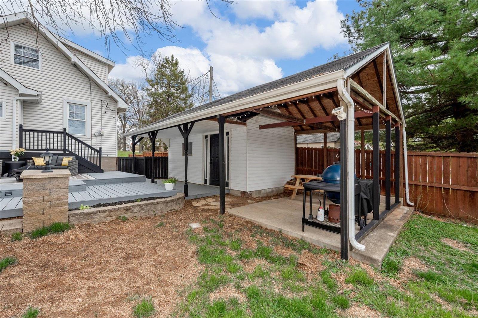 2103 W Randolph Street