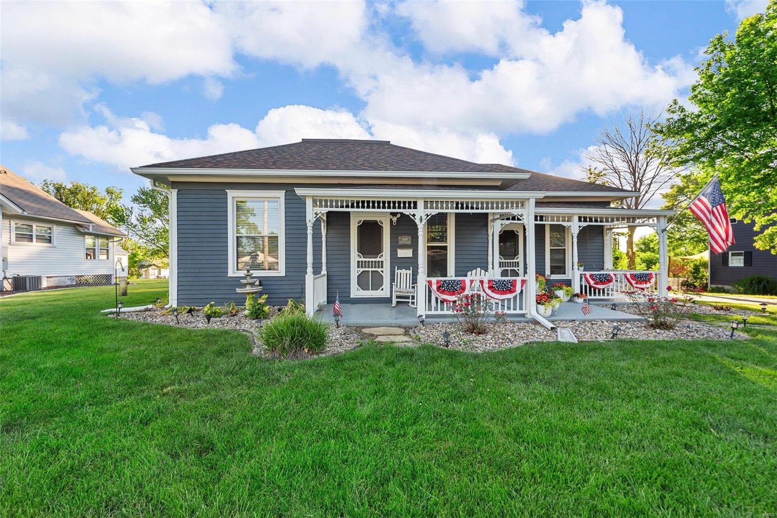 609 S Linn Avenue