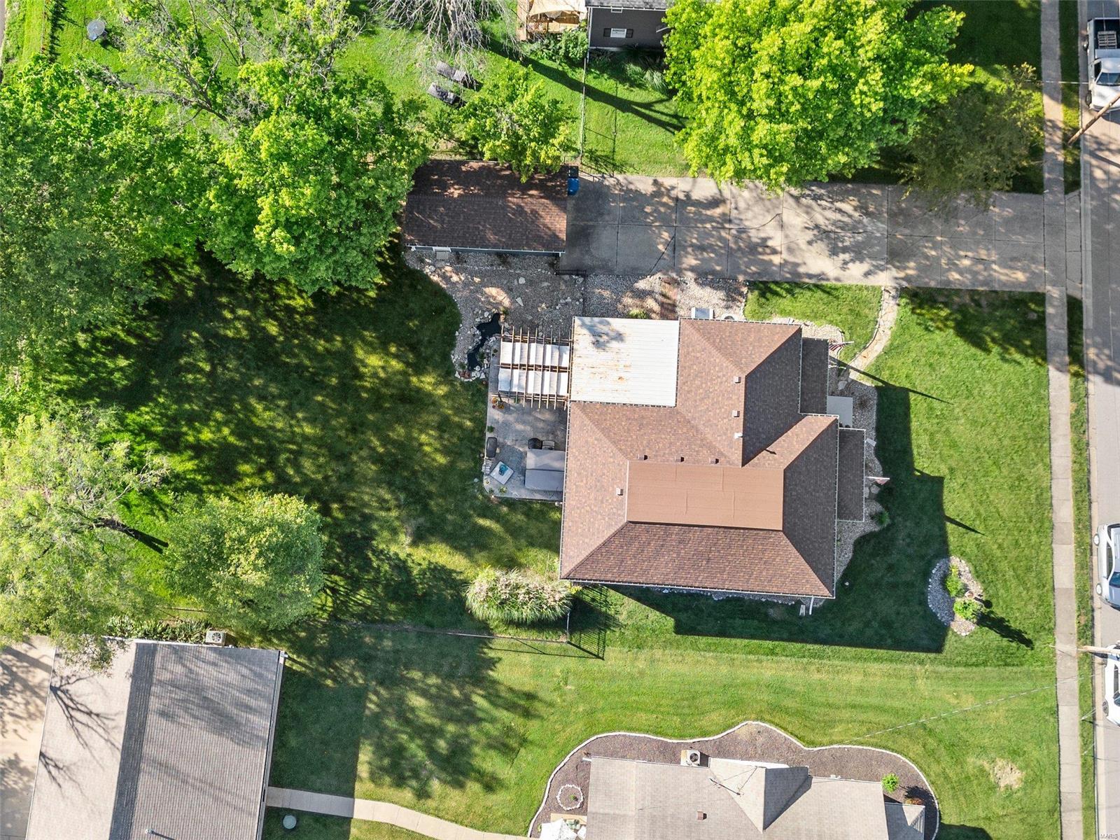 609 S Linn Avenue