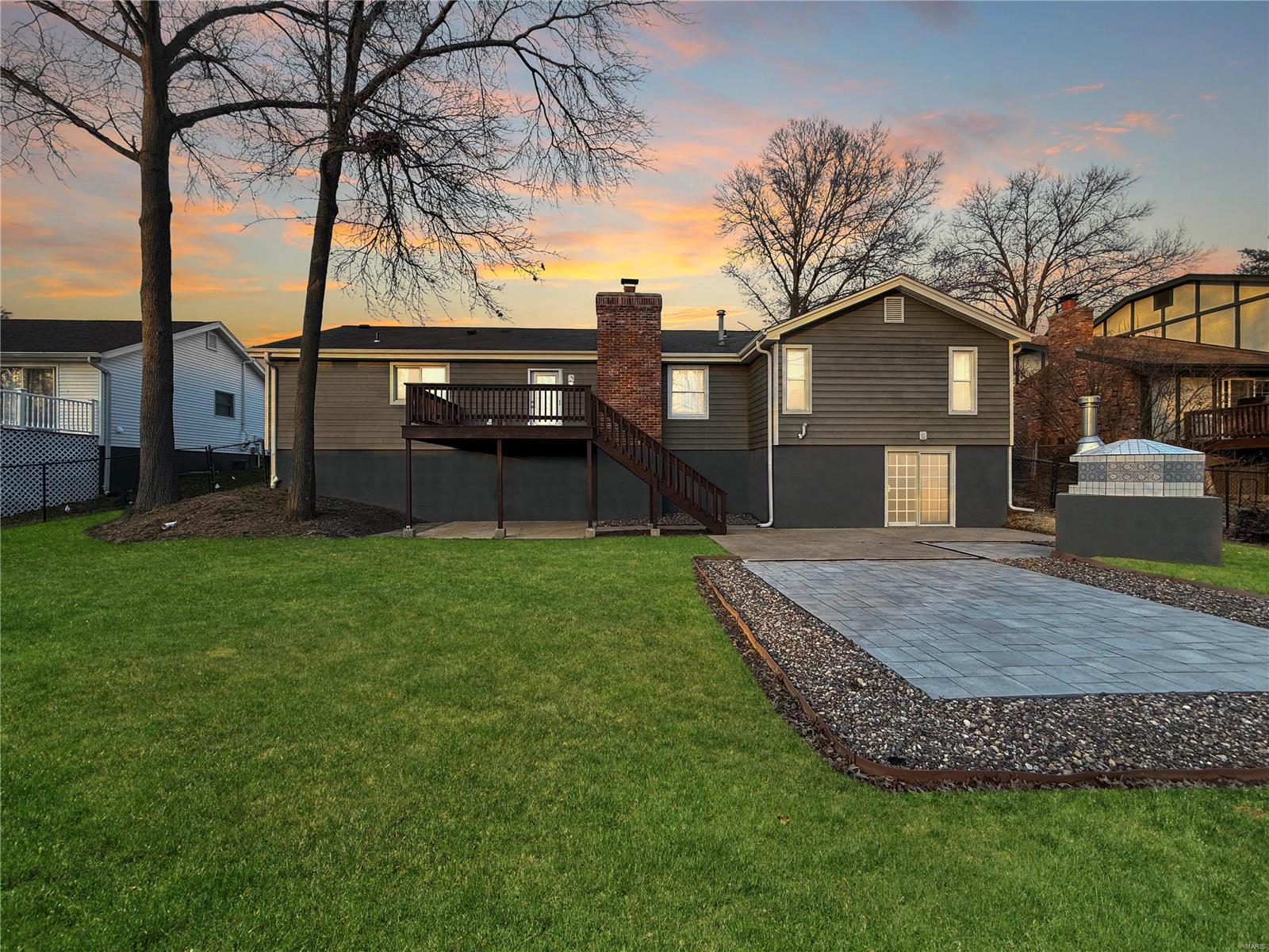 1909 Schoettler Valley Drive