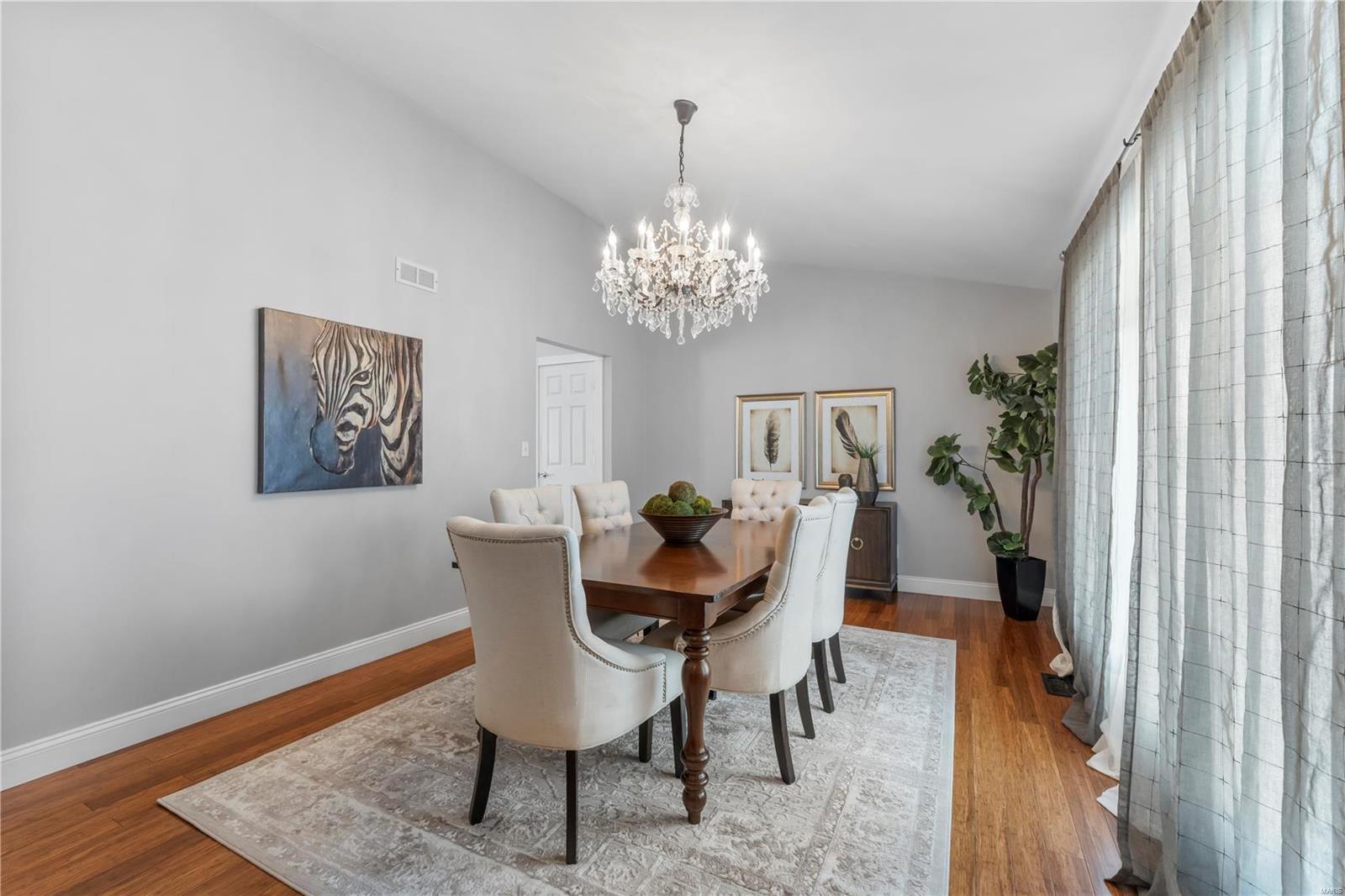1909 Schoettler Valley Drive