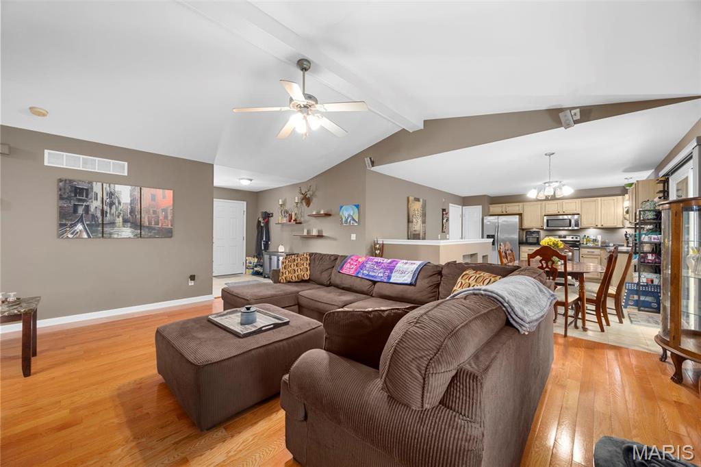 7 Robin Hood Drive