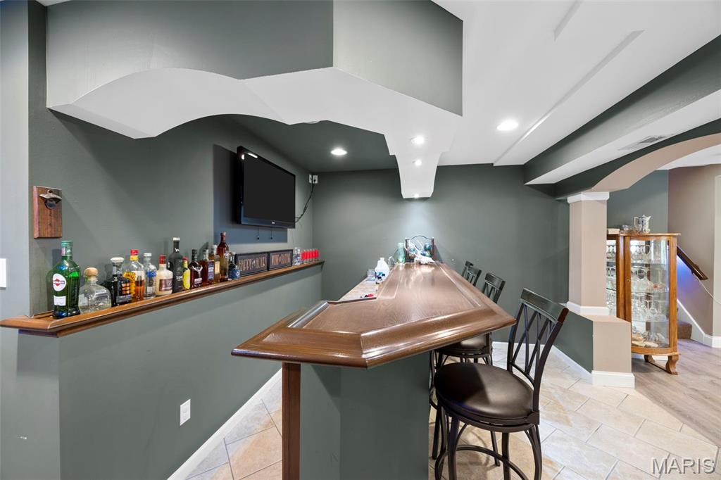 7 Robin Hood Drive