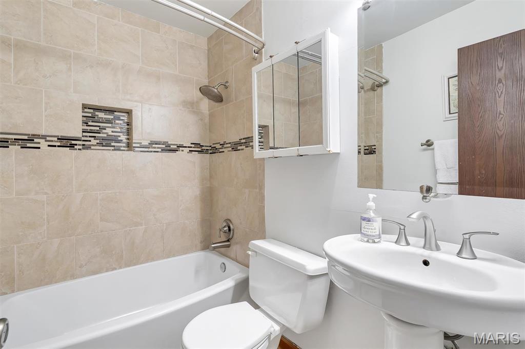 2370 Cedar Lake Drive
