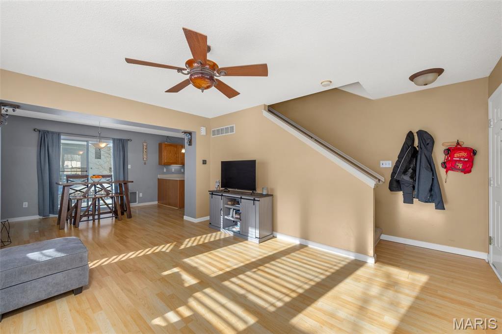569 Donna Marie Drive Unit: 2007A