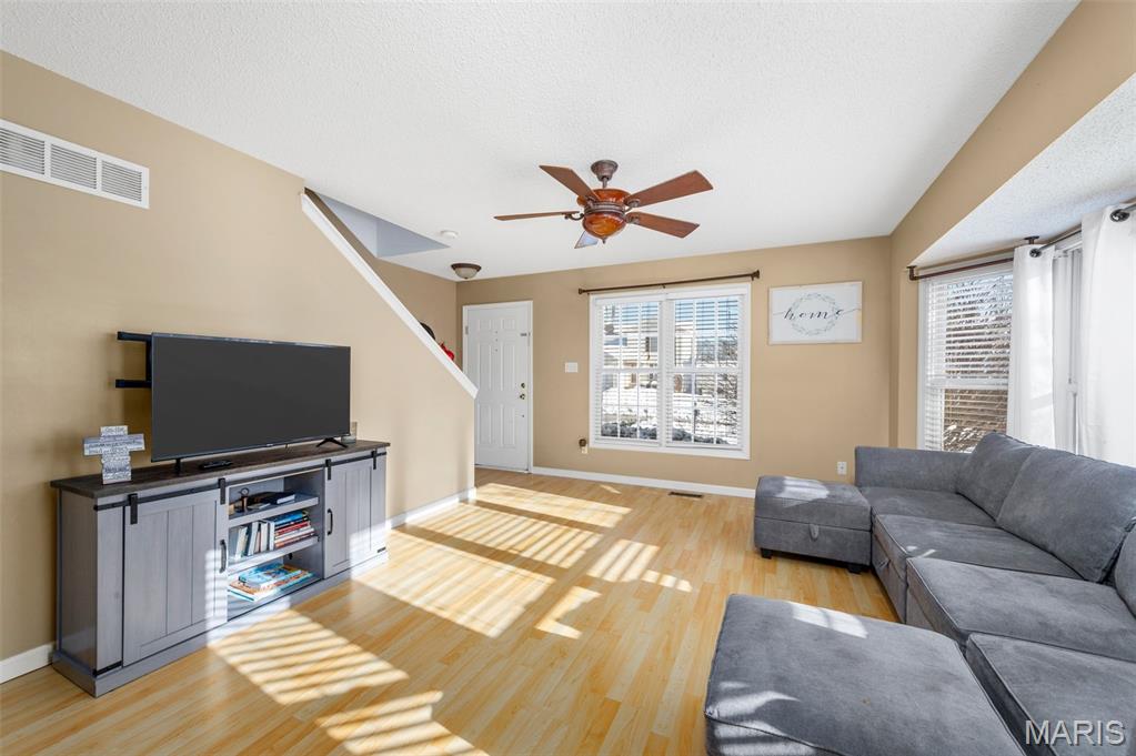 569 Donna Marie Drive Unit: 2007A