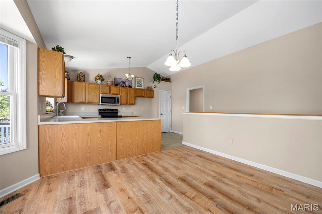 11 Admiral Way