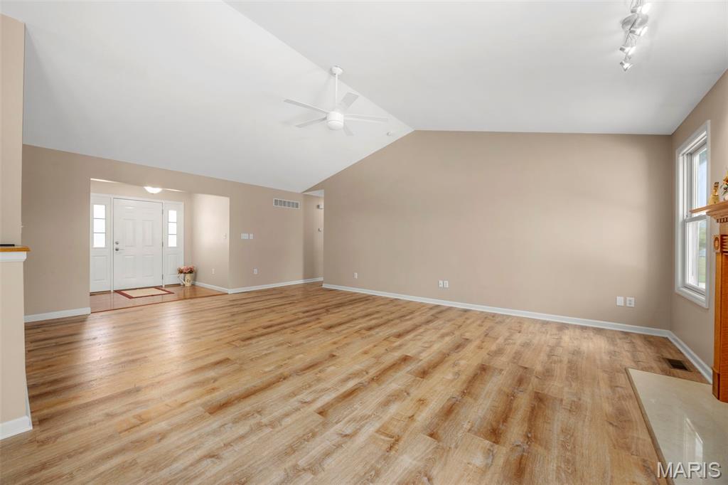 11 Admiral Way