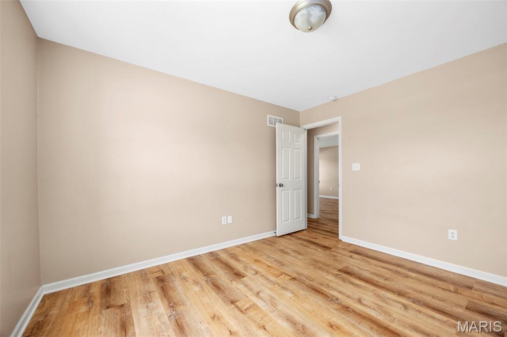 11 Admiral Way
