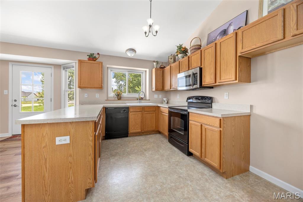 11 Admiral Way