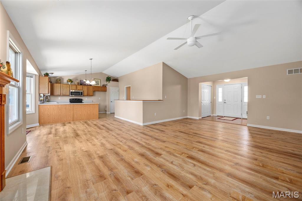 11 Admiral Way