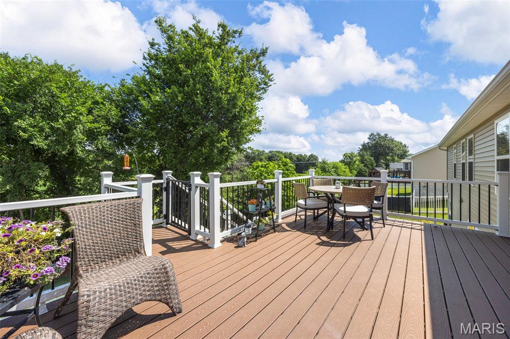 221 Hartford Glen Court