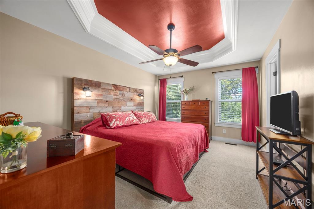 221 Hartford Glen Court