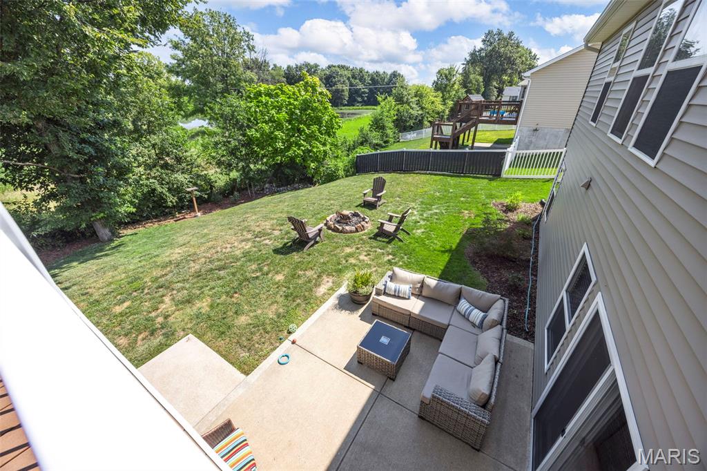 221 Hartford Glen Court