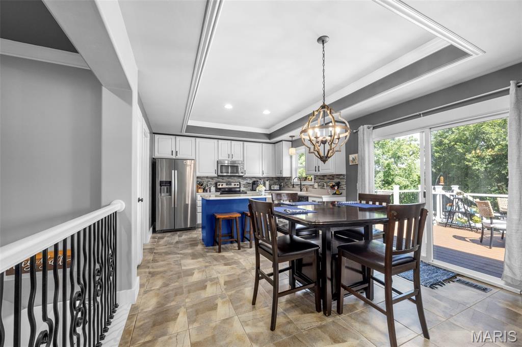 221 Hartford Glen Court