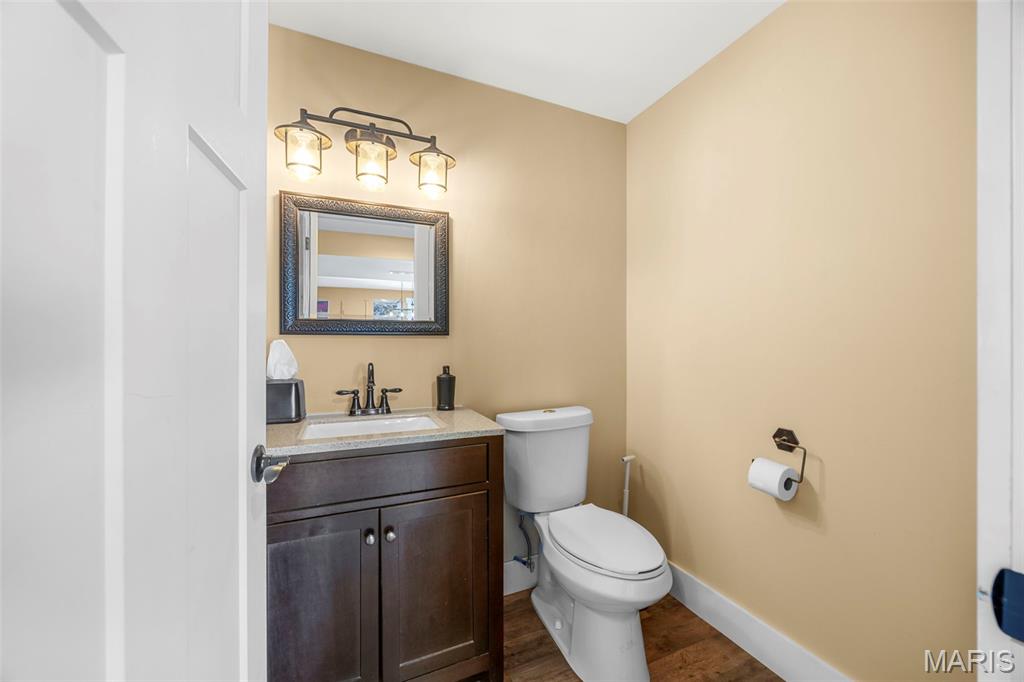 221 Hartford Glen Court