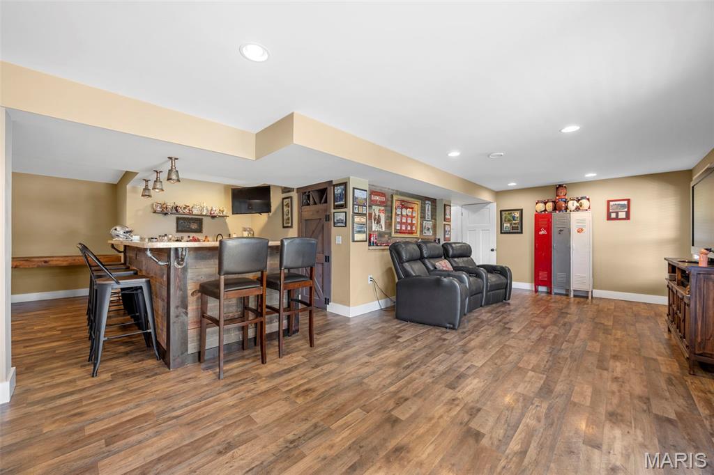 221 Hartford Glen Court