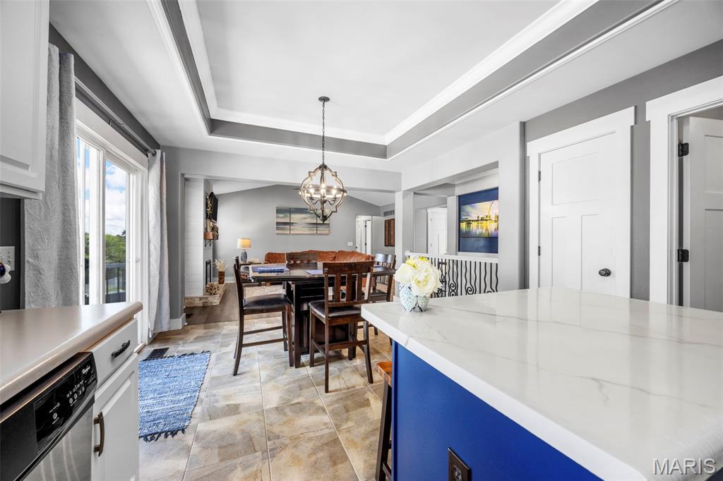 221 Hartford Glen Court