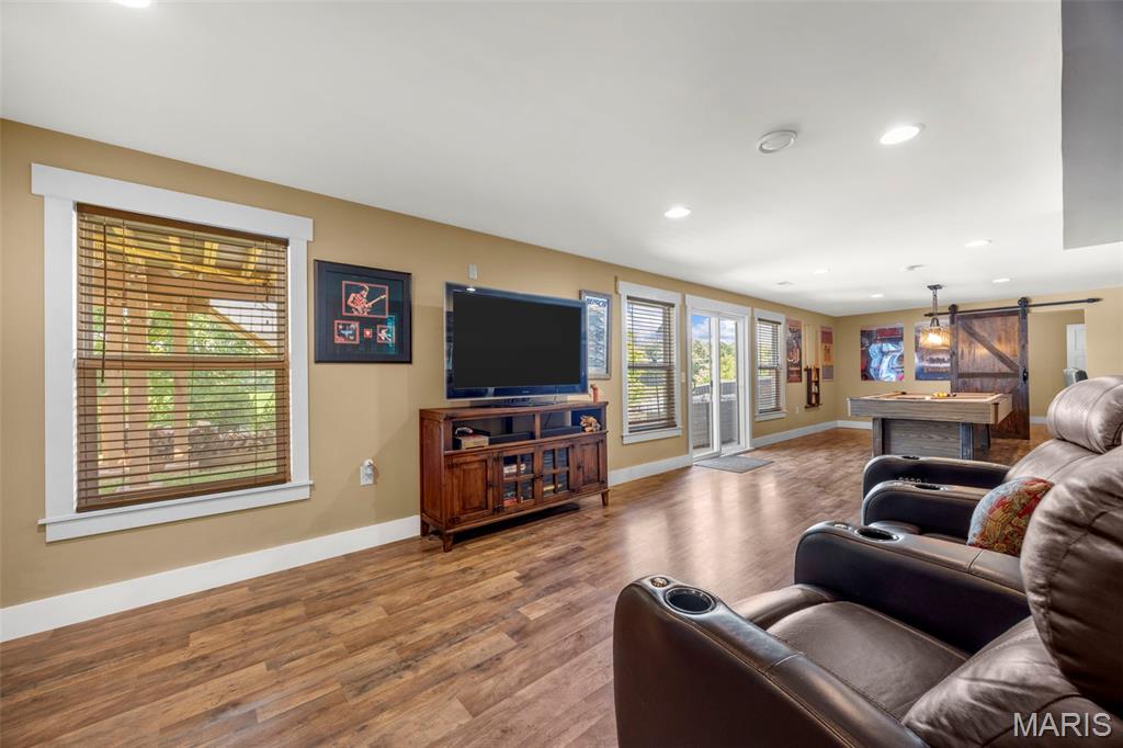 221 Hartford Glen Court