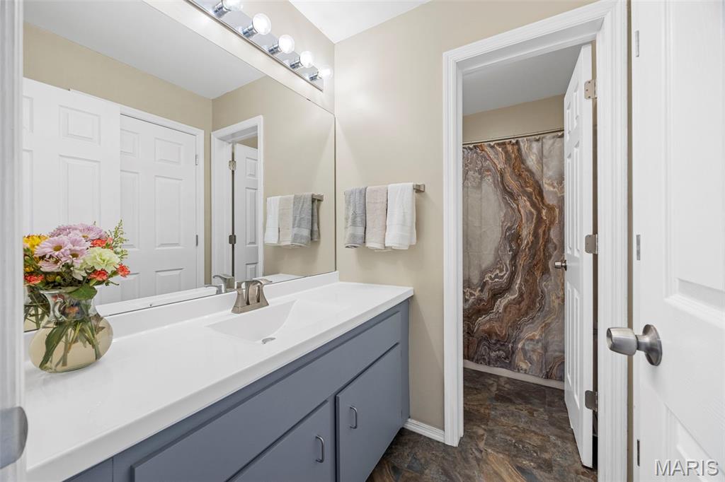 28 Kingspointe Drive