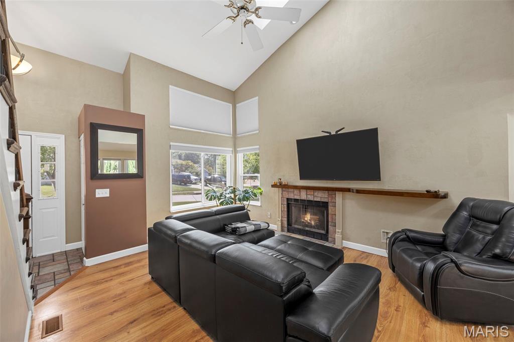 28 Kingspointe Drive