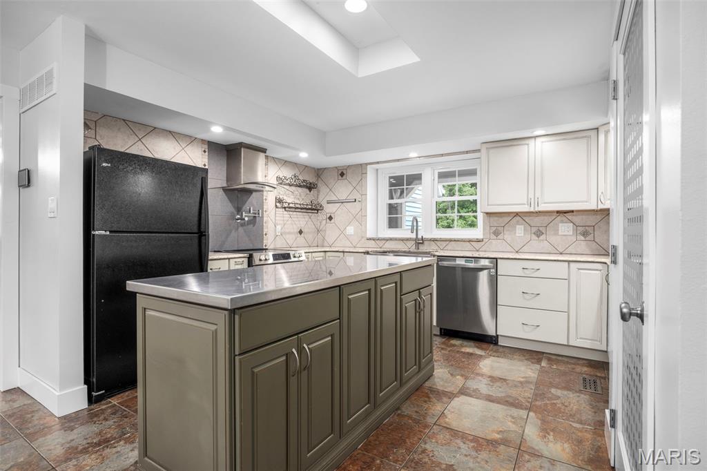 10 Briarwood Court