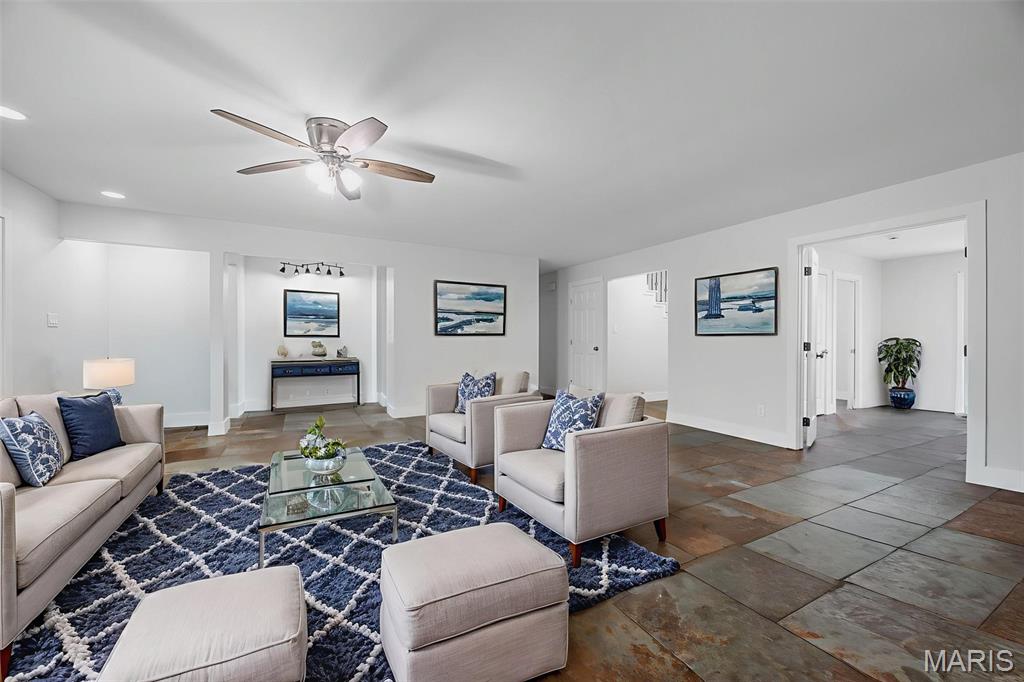 10 Briarwood Court