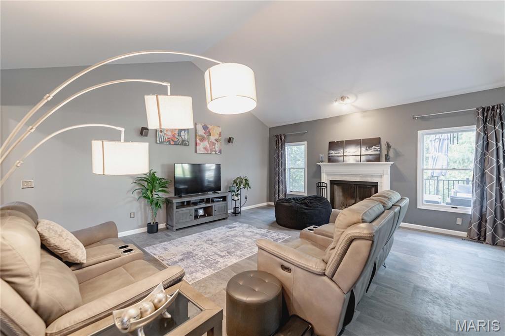 105 Creek View Place