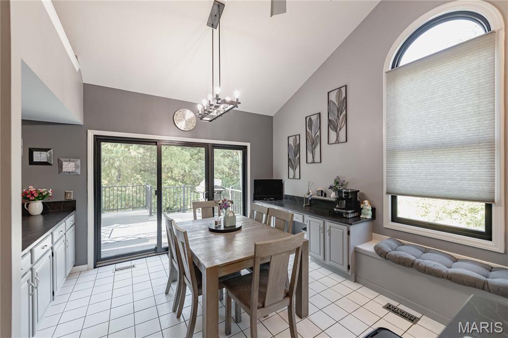 105 Creek View Place