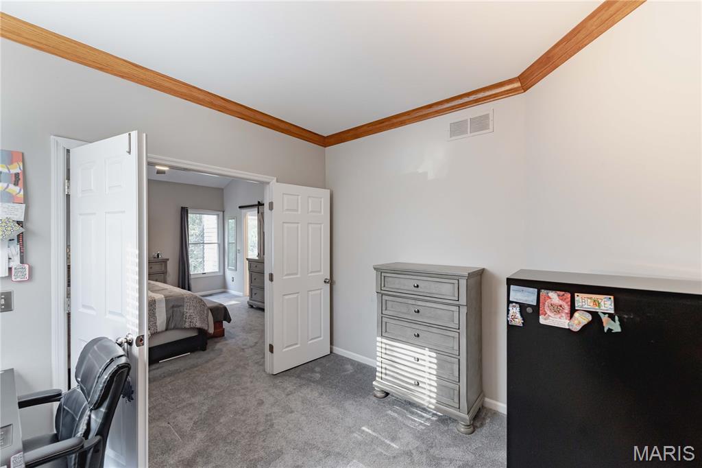 105 Creek View Place