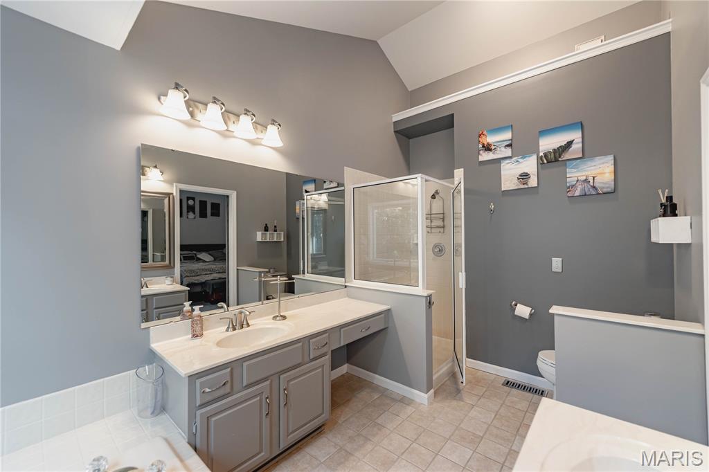 105 Creek View Place