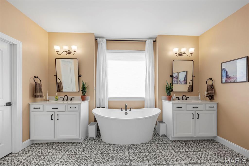 522 Long Creek Drive