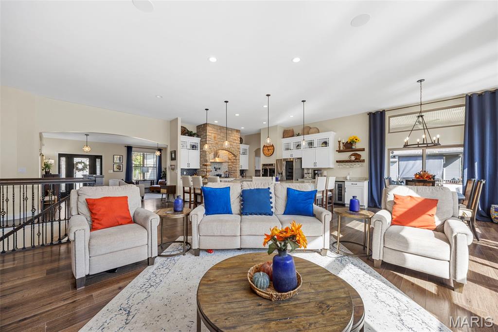 522 Long Creek Drive