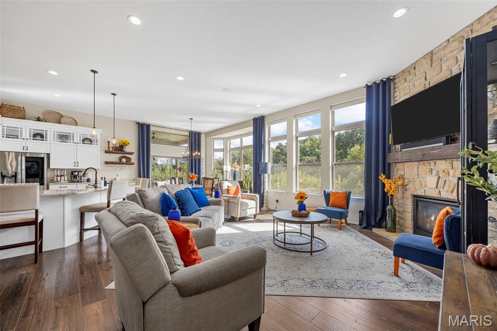 522 Long Creek Drive