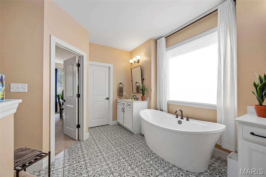 522 Long Creek Drive